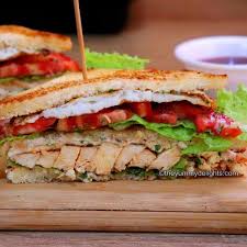 Capricorn Clube Sandwich Chicken
